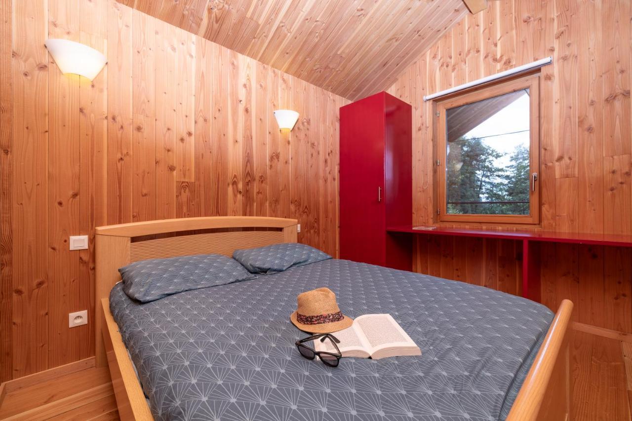 Camping Le Lac Des Sapins Cublize Esterno foto